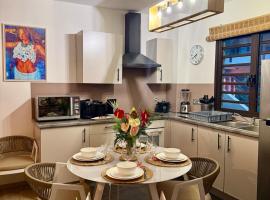 Otemanu Lagoon Apartment with Lagoon View，位于波拉波拉的带停车场的酒店