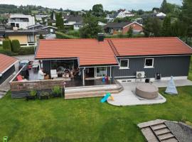 Villekulla - Koselig hus med jazzuci i Hamar，位于哈马尔的酒店