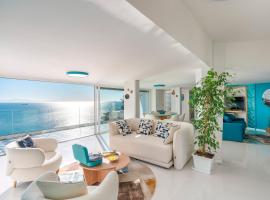 Laguna Blu - Resort Villa overlooking the sea on the Amalfi Coast，位于维耶特里的酒店