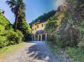 Cernobbio Rifugio Vista Montagne - Parcheggio Privato e Lago a 500m，位于切尔诺比奥的酒店