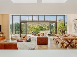 Wildwood Retreat a Luxury Vineyard Escape，位于Yallingup Siding的酒店