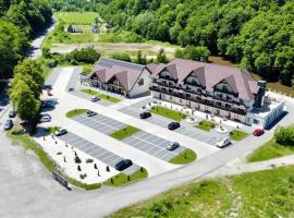 Nedei Hotel&Spa Transalpina，位于Martinie的酒店