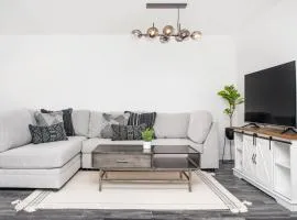 Location! Quality! Comfort! The downtown Gem