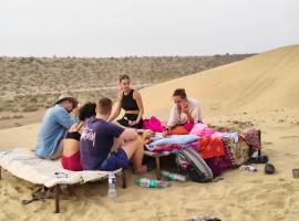 Incredible's Hostel & Safari，位于斋沙默尔的酒店
