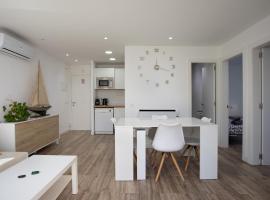 Apartament amb piscina i aparcament - Baixos amb jardinet，位于卡莱利亚德帕拉弗鲁赫尔的酒店