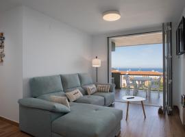 Apartament gran amb vistes al mar, piscina i pàrquing，位于卡莱利亚德帕拉弗鲁赫尔的酒店