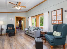 Frog Hollow at Hocking Vacations，位于洛根的酒店
