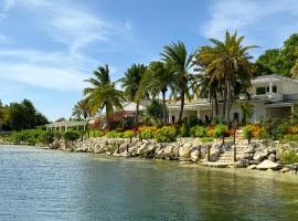 East End Antigua Boutique Hotel，位于Willikies的酒店
