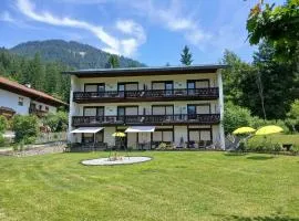 Pension & Apartments Weissbriach