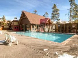 Trails End 405 by Ski Country Resorts