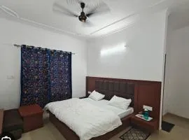 Hotel Tara Palace By MIDTOWN