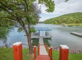 Family Friendly Lakefront with Private Dock Fire Pit Near Marinas