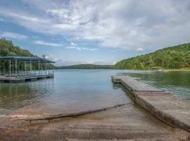 Family Friendly Lakefront with Private Dock Fire Pit Near Marinas