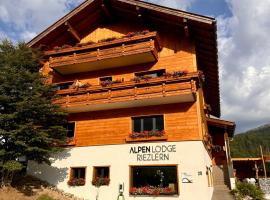 Alpen Lodge Riezlern，位于里茨勒恩的酒店