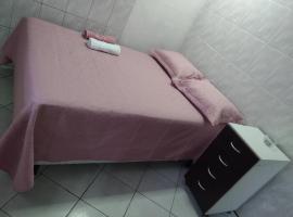 Casa 02 em bairro previlegiado，位于圣若泽杜斯坎普斯的酒店