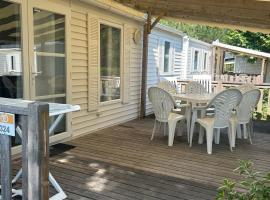 Cozy bungalow，位于Ivry-la-Bataille的酒店