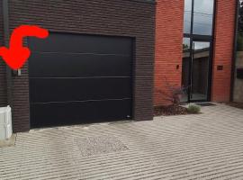 Le tiny de Laly - climatisation-navette airport Charleroi - logement neuf 2025 individuel，位于Pont-de-Loup的酒店