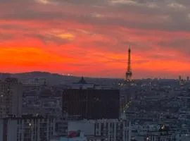 Eiffel Tower View Terrace Apt