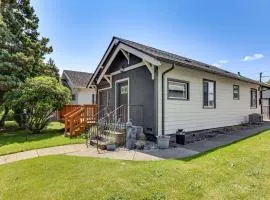 2 Mi to Dtwn Tacoma Charming Home with Deck and Yard!