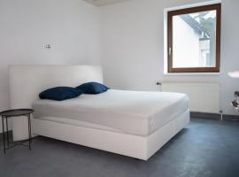 Zentrale Ferienwohnung mit kostenlosen Parkplätzen，位于莱奥本的酒店