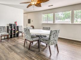 5 Mi to UFO Museum Roswell Home with Spacious Yard!