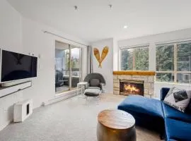 1BR Stylish Condo central Village Location with Private Balcony