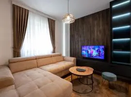 Zafiro Apartment 21-29