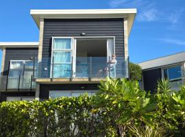 Beachside Studio Apartment with a View