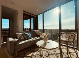 Cozy Box Hill Apartment
