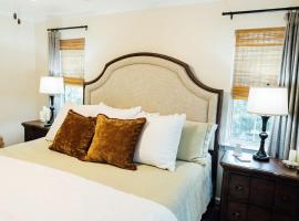 6 minutes from Downtown Dahlonega, Wine Country，位于达洛尼加的酒店