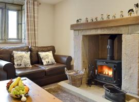 Little Grans Cottage，位于Cowling的酒店