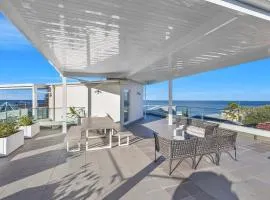 Skywaters Retreat - 2 Bedroom with waterviews