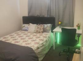 Home stay，位于Wyndham Vale的酒店