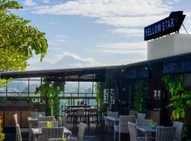 黄星阿姆巴鲁克莫酒店