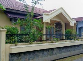 Gestur First House Syariah Hostel