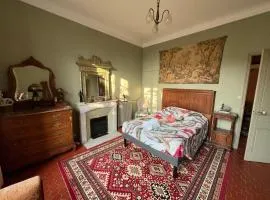 Chambre d'hôtes avec spa dans villa de parfumeur 1900