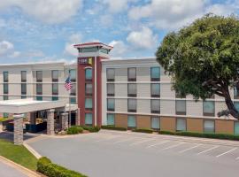 Home2 Suites by Hilton Gulf Breeze Pensacola Area, FL，位于微风湾的酒店