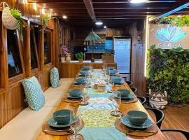 Luxury Private Phinisi Sailing in Komodo island