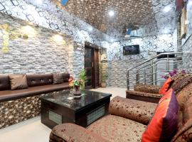 Hotel O Heaven，位于Shāhpur的酒店