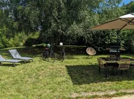 Gîte 4 personnes atypique avec services tout inclus, à l'orée d'une forêt privée