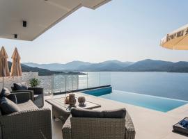 Alexandria Seaside Luxury Villas in Kriaritsi，位于锡基亚的酒店