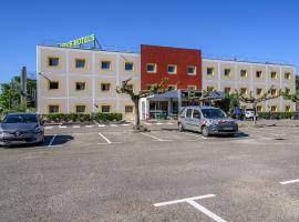 B&B HOTEL Nîmes Caissargues，位于凯萨尔格的酒店