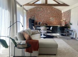 Les Tours de Rose - Characterful accommodation in Waremme，位于Waremme的酒店