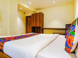 Hotel Chaitanya Executive，位于Māngvādi的酒店