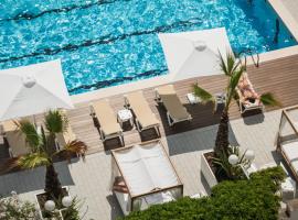 HR Resort，位于西尼加利亚的酒店