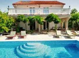 Villa Vika Apartments