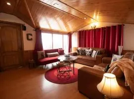 Gotru Hotel