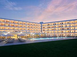 Maris Grand Waterpark Resort，位于普罗塔拉斯的酒店