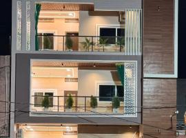 Surya Vilas Palace，位于乌贾因的自助式住宿