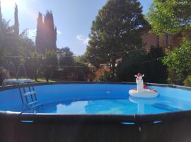 MARIA HOLIDAY HOMES La Pineta di Sinalunga，位于锡纳伦加的酒店